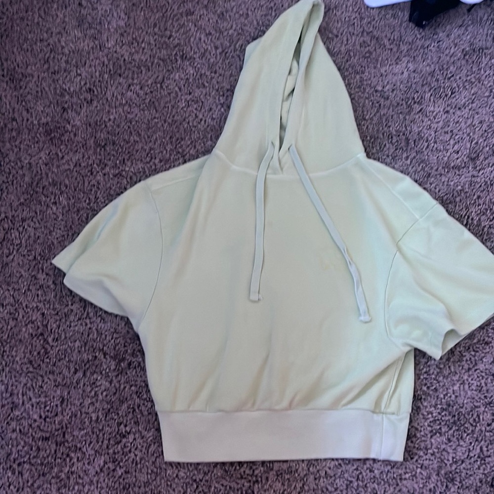 Green short sleeve hoodie